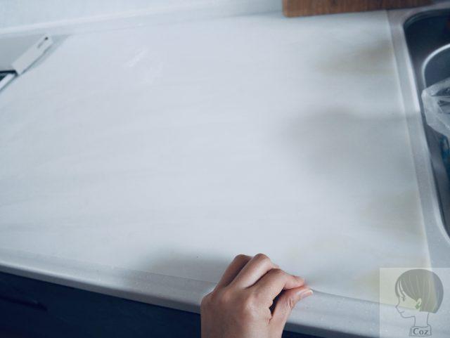 タカラスタンダードのキッチン台にシリコン製の調理台マットを敷いたところ