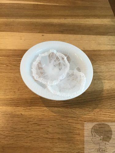 セリア購入品　排水溝ネットホルダーに浅型の排水溝ストッキングネットネットを2枚取り付けたところ