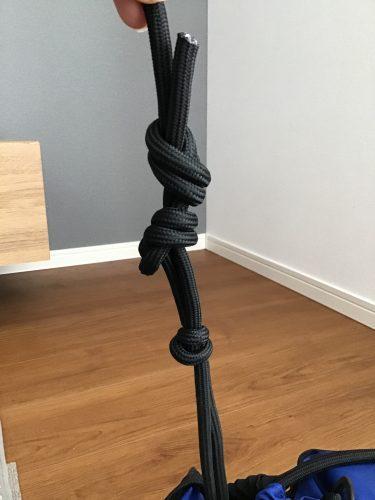 サッカーボールバッグの紐の調節