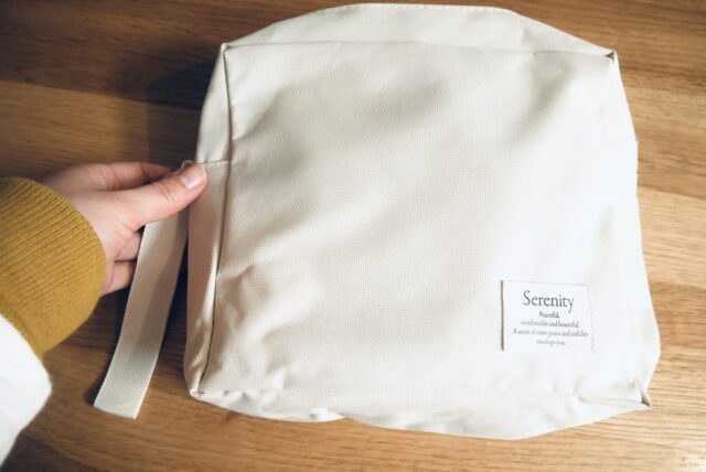 セリア　マチ付ポーチ